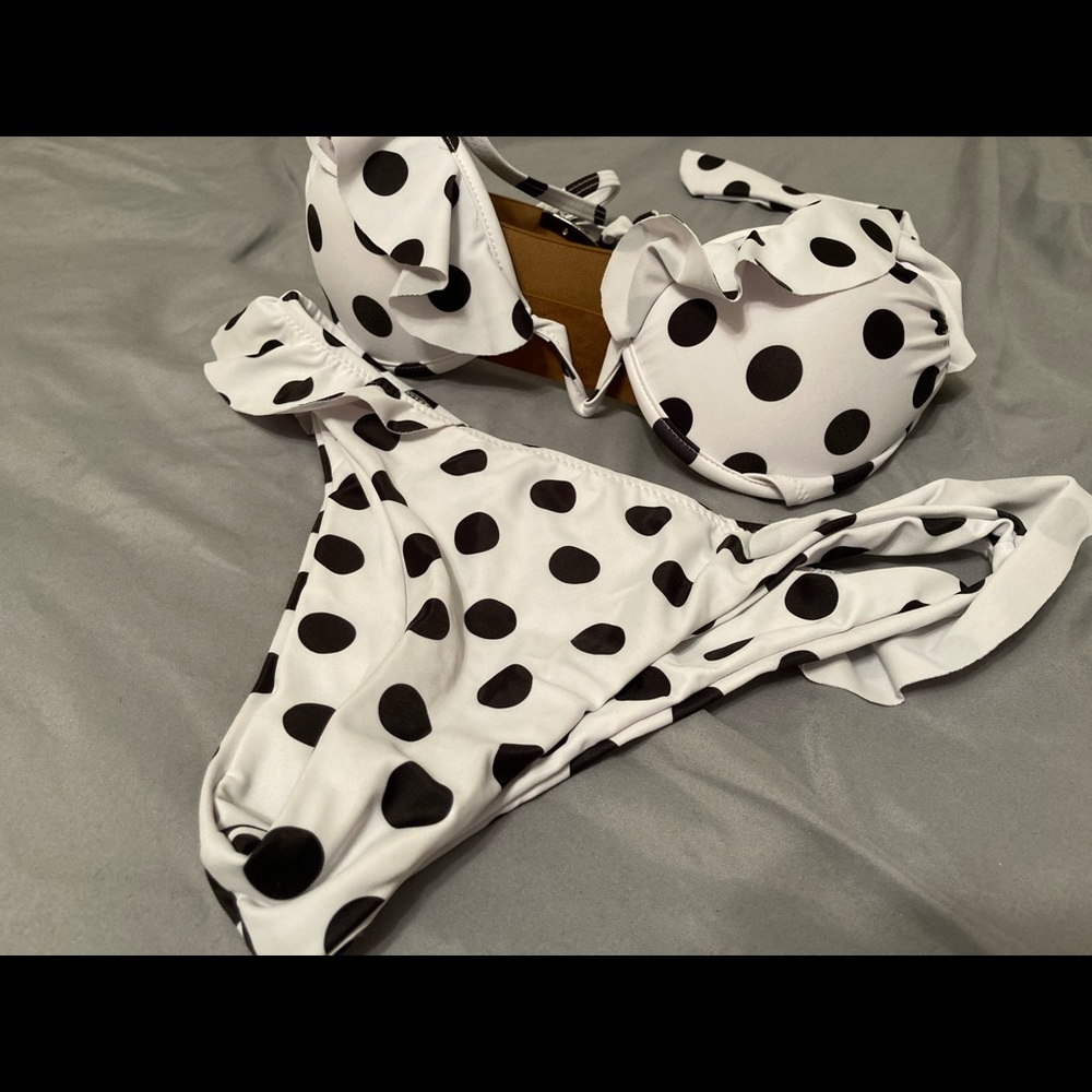 Polk a dot bikini